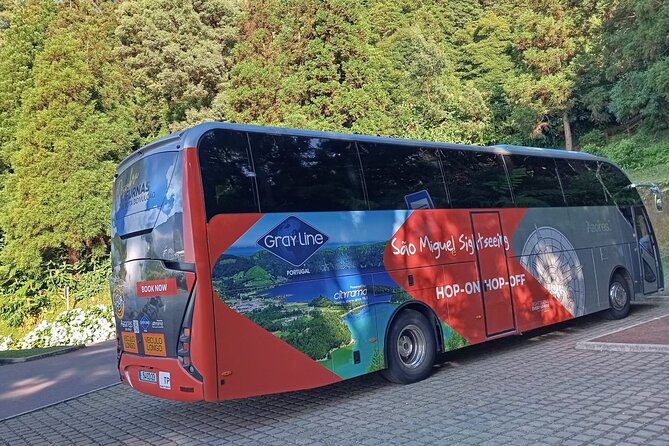 São Miguel Hop-On Hop-Off Sightseeing Bus - Guides and service: what makes the bus feel worth it