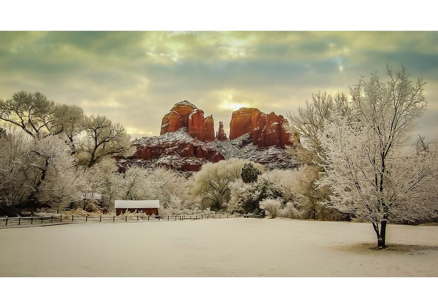 Sedona Mini Coach Tour - What to bring (so you enjoy the views, not the hassle)