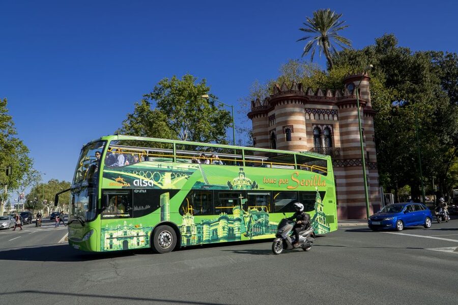 Sevilla: Hop-On Hop-Off & Walking Tours, Cruise & Flamenco - Guadalquivir cruise from Marqués del Contadero: bridges, skyline, and an easy reset
