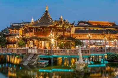 Shanghai：Old Town, Yu Garden, Zhujiajiao Water Town Bus Tour - Option 1: Yu Garden Entry Plus an English PDF Guide (Flexible Pace)
