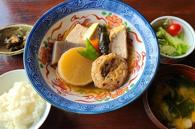 Shirakawago & Takayama Bus Tour from Nagoya w/Optional Lunch - Optional lunch at Koshiyama: Hida beef with an oden bonus