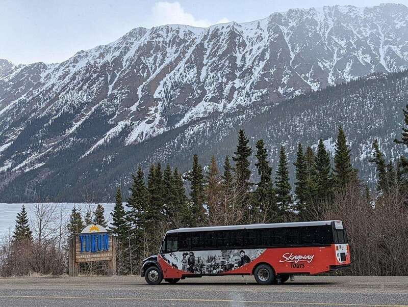 Skagway: Klondike Highway & Yukon Bus Tour with Husky Kennel - White Pass Summit: Gold Rush footsteps and guided photo breaks