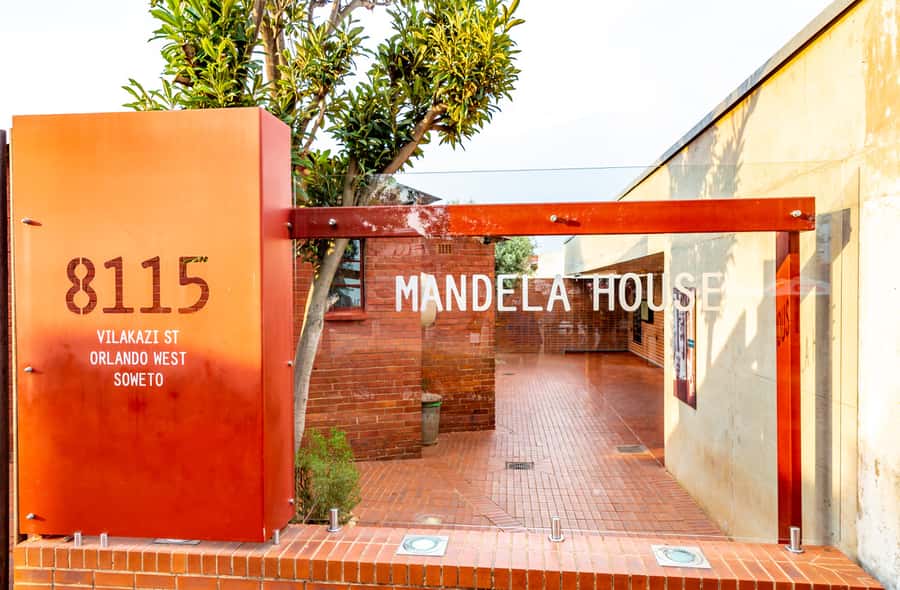 Soweto: Hop-On Hop-Off Bus, City Tour and Apartheid Museum - Meeting at Zone Rosebank: the easiest starting point