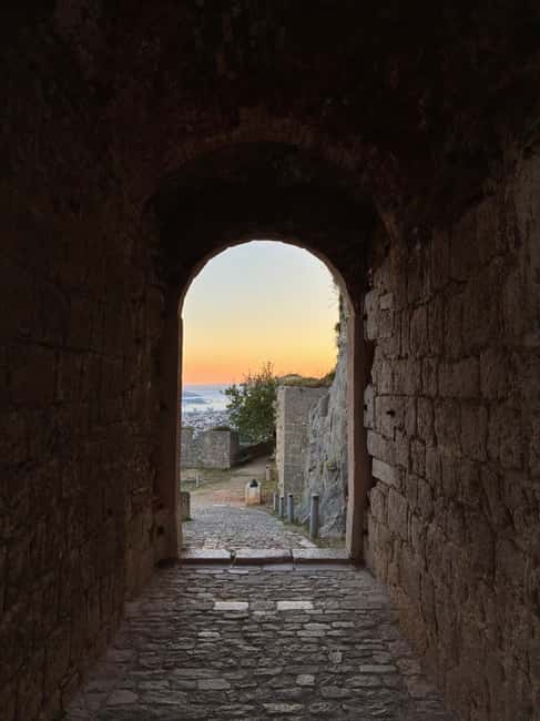 Split: Klis Sunset Sightseeing Bus Tour - Price and value: what $28 really buys