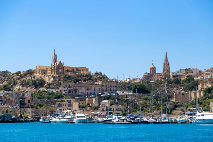 St. Paul's Bay: Blue Lagoon, Comino & Gozo with Bus Tour - Blue Lagoon on Comino: the hour that people actually come for