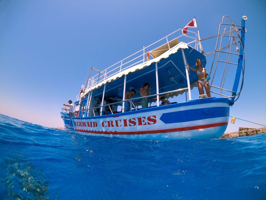 St. Paul's Bay: Blue Lagoon, Comino & Gozo with Bus Tour - On board comfort and what to bring (so you enjoy the water time)