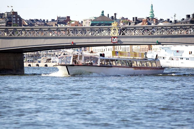 Stockholm Hop-On Hop-Off Sightseeing Cruise - Royal Palace Stop: Guard Ceremony Energy and Old-World Views