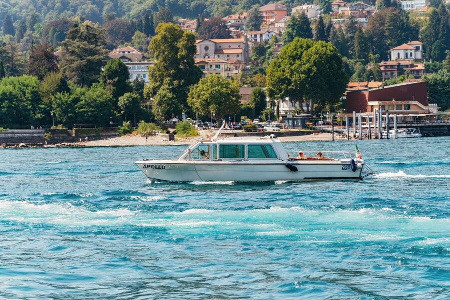 Stresa: 3 Borromean Islands Hop-On Hop-Off Boat Tour - Stresa Piazza Marconi start: where to get oriented fast