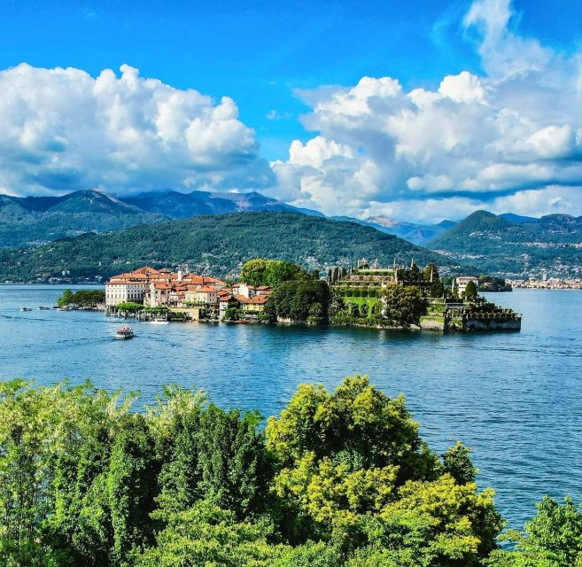 Stresa: Isola Madre and Isola Bella Hop-On Hop-Off Boat Tour - Getting on the boat in Stresa (Piazza Marconi and the tricolor sail)