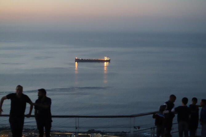 Summer Sunset Bus Tour in Cape Town - Signal Hill: 90 minutes to set up, eat, and watch the sun
