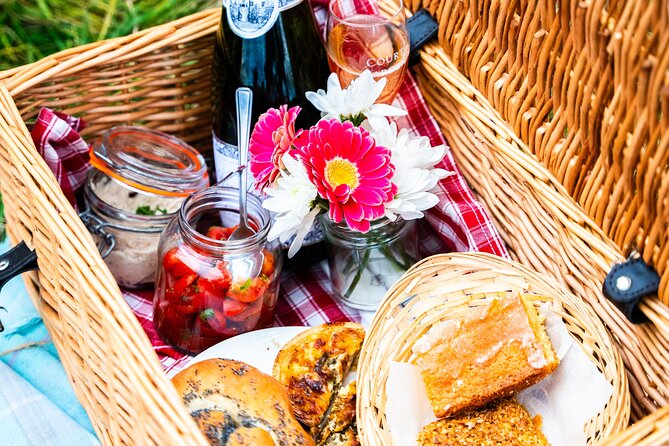 Sussex Vineyard & Winery Bus Tour on Iconic Vintage London Bus - Who this Sussex wine bus tour is best for