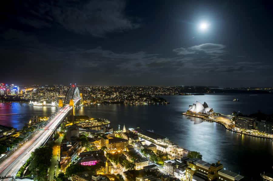 Sydney: Big Bus Panoramic Night Tour by Open-Top Bus - Milsons Point photo stop: a second chance at skyline photos