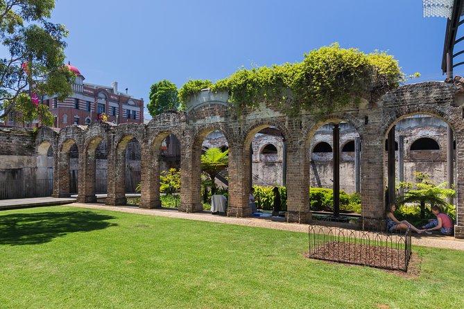 Sydney Guided Sightseeing Bus Tour - Fort Denison Island: a quick history stop in the harbour