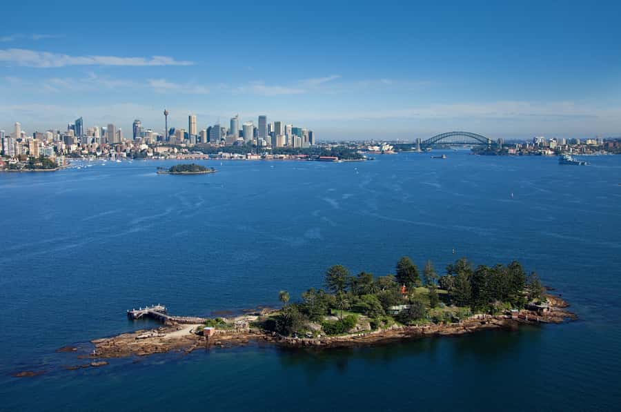 Sydney: Hop-on Hop-off Harbour Cruise with Commentary - Watsons Bay: Seafood Views and a Short Walk to the Edges