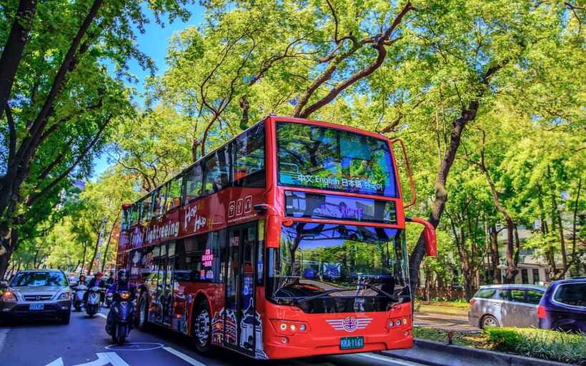 Taipei: Hop-On Hop-Off Sightseeing Bus with Audio Guide - Key things to know before you ride