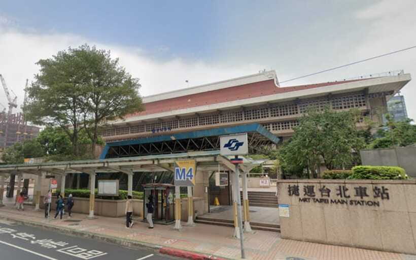 Taipei: Hop-On Hop-Off Sightseeing Bus with Audio Guide - Routes, stops, and timing: how to plan a 4-, 9-, or 24-hour pass