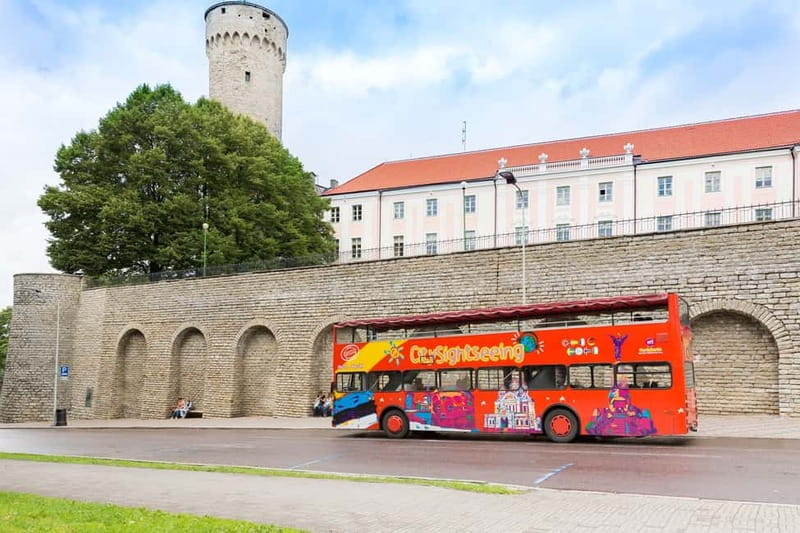 Tallinn: City Sightseeing Hop-On Hop-Off Bus Tour - Green Line: Kadriorg, Pirita, botanic calm, and seaside monuments
