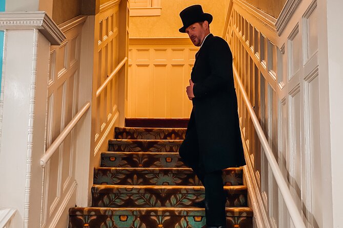 The Haunted Ghost Bus Tour in San Antonio - The guide and storytelling style: what to listen for