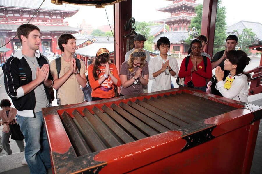 Tokyo: A Half-Day Trip Bus Tour in the Morning - English-First Guidance: What Makes the Guide Part of the Value