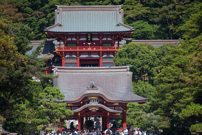 Tokyo: Bus Tour to Kamakura Great Buddha & Enoshima with Pickup - Stop 1: Enoshima Island (2 hours) and the Benzaiten story