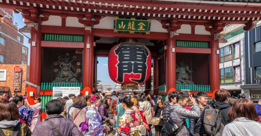 Tokyo: Morning Sightseeing Bus Tour - Picking your start point: Ginza or Shinjuku Love sculpture