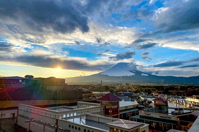 Tokyo: Mt. Fuji, Oshino Hakkai and Gotemba Outlets 1-Day Bus Tour - Guide Language and Organization: What Changes Day to Day