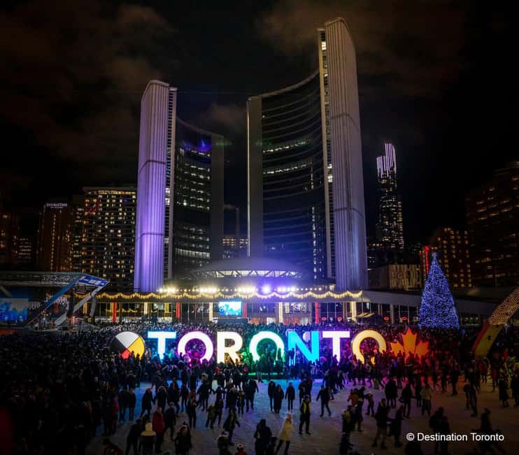 Toronto: Festive Lights Bus Tour - Timing: 75–90 minutes means you’ll see highlights, not everything