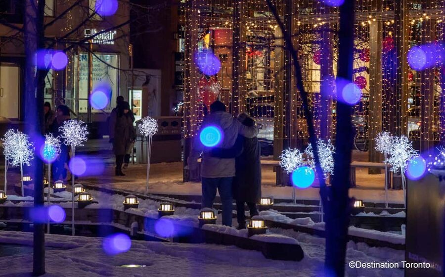 Toronto: Festive Lights Bus Tour - Riding the Upper Deck: Best Views, Best Photos