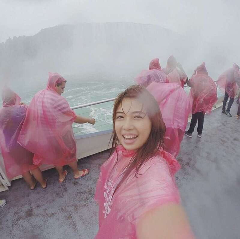 Toronto: Niagara Falls Bus Tour with Maple Tasting and NOTL - Hornblower vs. Journey Behind the Falls: choosing your thrill level