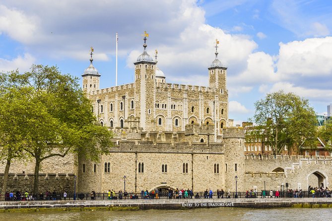 Tower of London with London Hop-On Hop-Off Tour and River Cruise - Stop-by-stop: where to hop for the biggest payoff