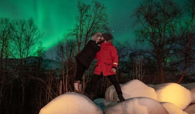 Tromsø: Aurora Safari Chase by big bus with Camp meal - What the Night’s Timing Feels Like (5 to 7 Hours of Moving Parts)
