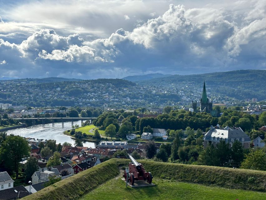 Trondheim: City Bus Tour - Solsiden and the river Nid: a quick feel for the waterfront Trondheim
