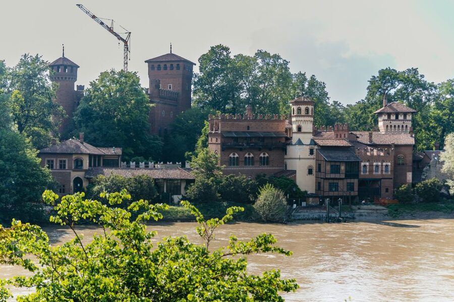Turin: Hop-on Hop-off Bus Tour with 24 or 48-Hour Ticket - Green Line for Royals and Football Energy