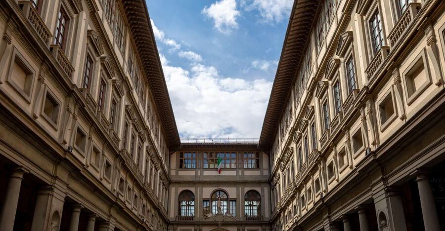 Uffizi Gallery & Hop-on Hop-off Bus Tour - Uffizi Gallery and Medici offices: what this combo really gives you