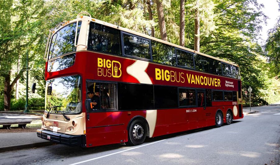 Vancouver: Hop-on Hop-off Sightseeing Tour with 10 Stops - Why a hop-on hop-off bus fits Vancouver so well