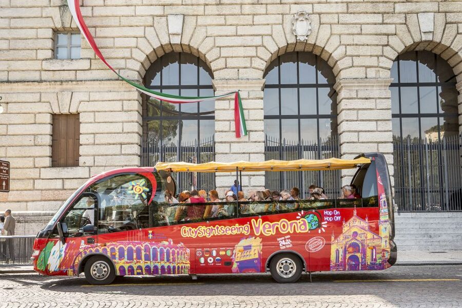 Verona: Hop-on Hop-off Tour 24 or 48-Hour Ticket - Why a hop-on hop-off bus fits Verona so well