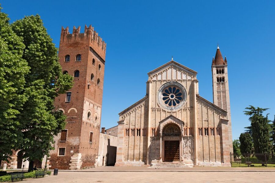 Verona: Hop-on Hop-off Tour 24 or 48-Hour Ticket - Red route highlights: gates, San Zeno, Via Diaz, and the Teatro Romano