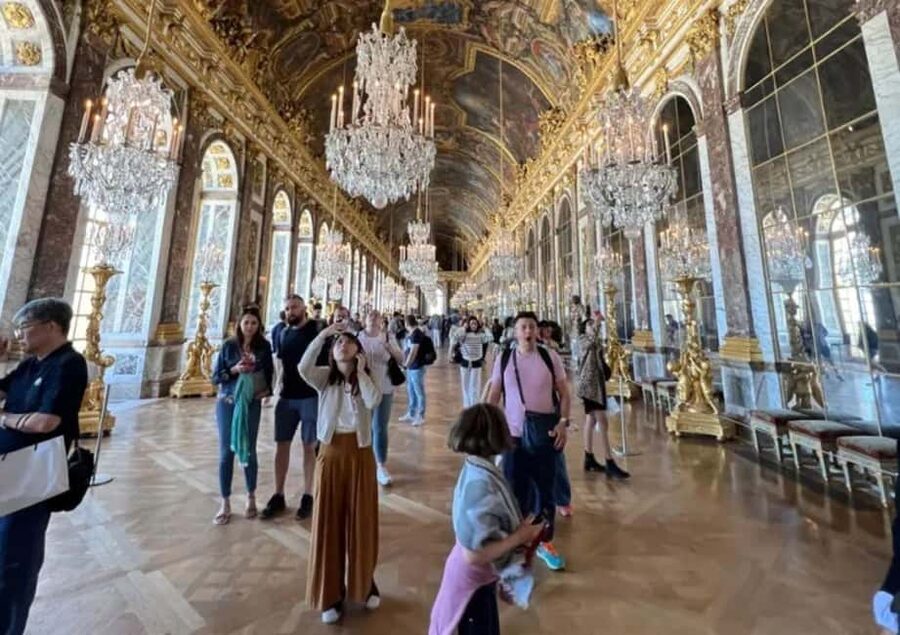 Versailles Palace : Day Trip & Paris Hop-On Hop-Off - The smooth transfer: Rue Auber to Versailles by coach