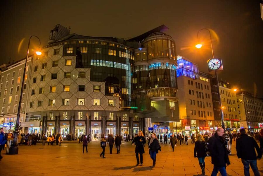 Vienna: Big Bus Evening Sightseeing Bus Tour with Live Guide - Who This Tour Suits Best (and Who Should Skip It)