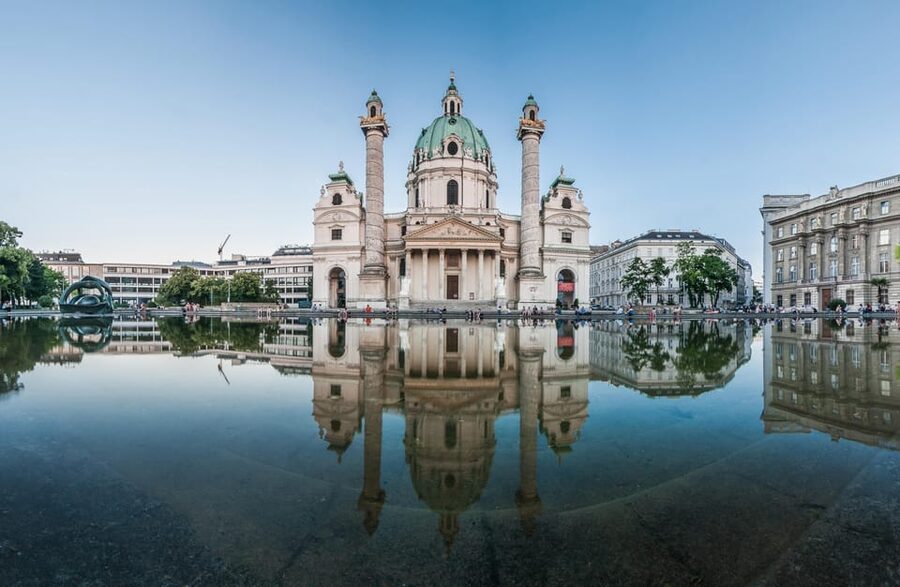 Vienna: Big Bus Hop-On, Hop-Off Tour by Open-Top Bus - Palace Route: Schönbrunn, Belvedere, and Hundertwasserhaus