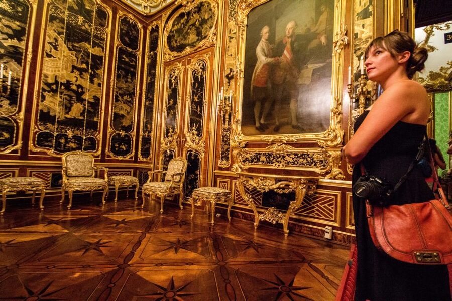 Vienna: Bus & Schönbrunn Palace Skip-the-Line Guided Tour - Who this tour is best for (and who may want a different plan)