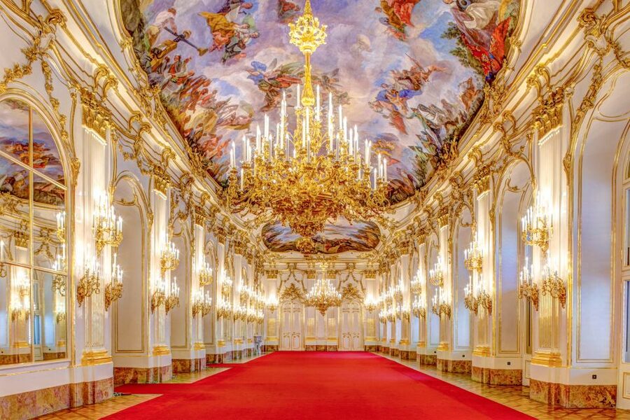Vienna: Bus & Schönbrunn Palace Skip-the-Line Guided Tour - Meeting up near the Opera: where you should look