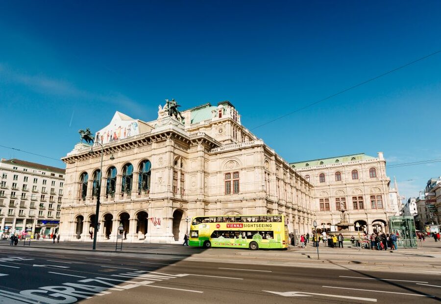 Vienna: Hop-On Hop-Off Sightseeing Bus Tour in 19 Languages - Blue Route Through Prater and the Danube: Hundertwasser to Riesenrad