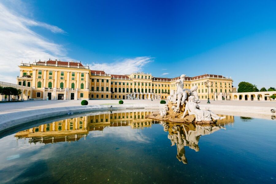 Vienna: Hop-On Hop-Off Sightseeing Bus Tour in 19 Languages - Timing and Stop Strategy for 24, 48, and 72 Hours