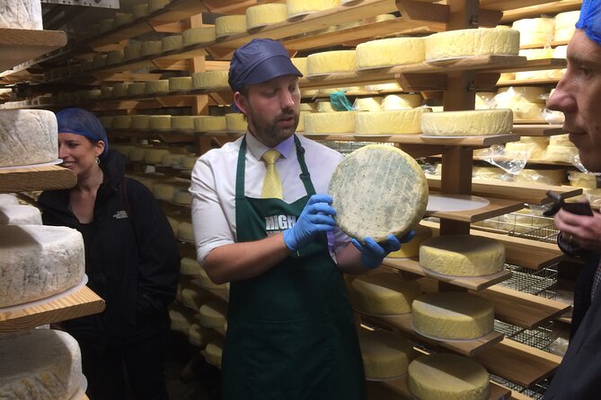 Vineyard & Cheesemaker Bus Tour of Sussex - A Vintage Coach Day Trip: Less Logistics, More Enjoyment