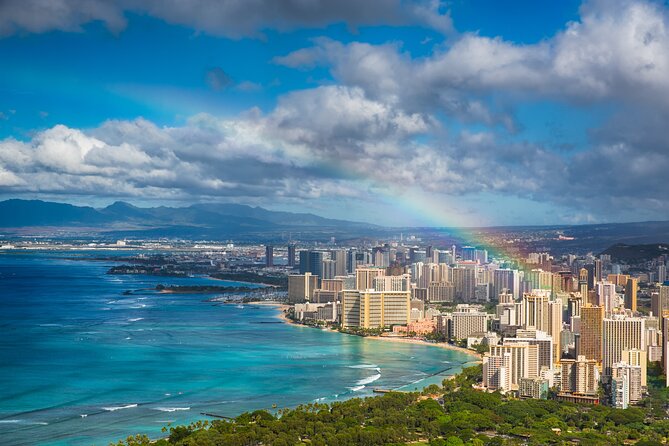 Waikiki Trolley Blue Line Coastline & Local Grindz Hop-on Hop-off - Stop 1: Halona Blowhole, a quick photo moment