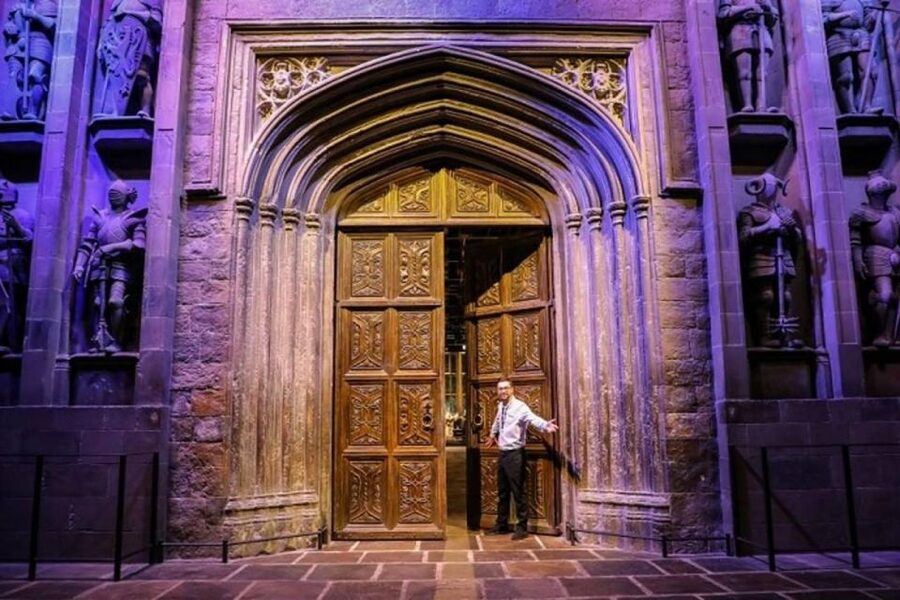 Warner Bros. Studios and 1-Day London Hop-on Hop-off tour - Planning your studio time: entry slots and the reality of a busy day