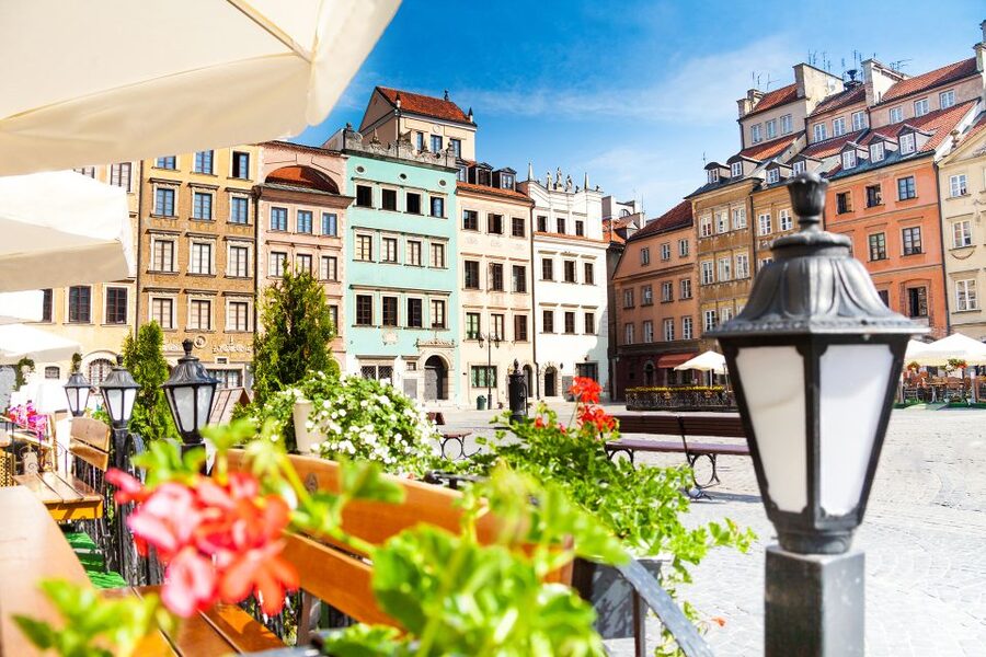 Warsaw: 3-Hour Panoramic City Bus Tour with Pickup - Warsaw Ghetto Heroes and Umschlagplatz: where the tour turns somber