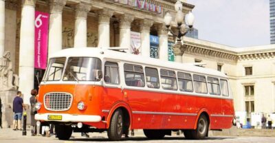 Warsaw: Highlights Guided Retro Bus Tour - Where the tour starts: Palace of Culture and Science at 2 PM