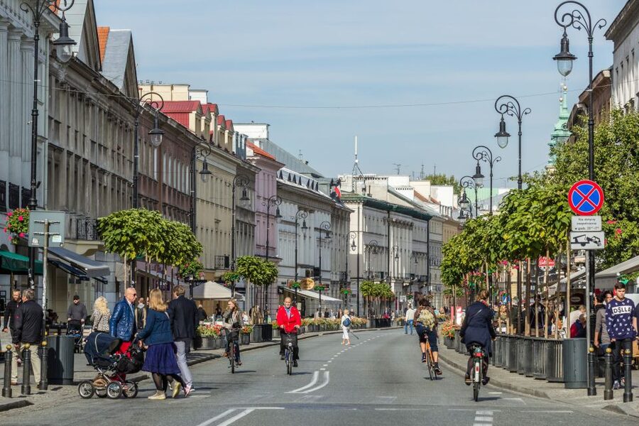Warsaw: Highlights Guided Retro Bus Tour - Price and value: $41 for retro transport, live narration, and chocolate